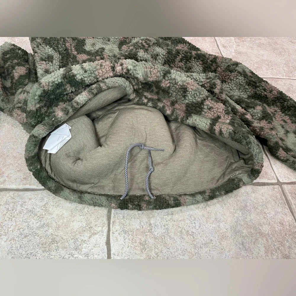 Prana Polar Escape 1/2-zip pull over - women’s small - Picture 7 of 11